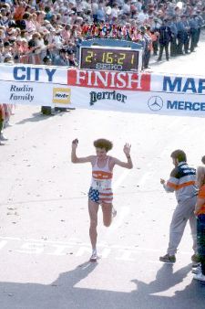 Herbert Steffny - New York City Marathon 1984 - Hitzeschlacht bei 25C und 90% Luftfeuchte im November - sensationelle berraschung Platz drei beim dritten Marathon !